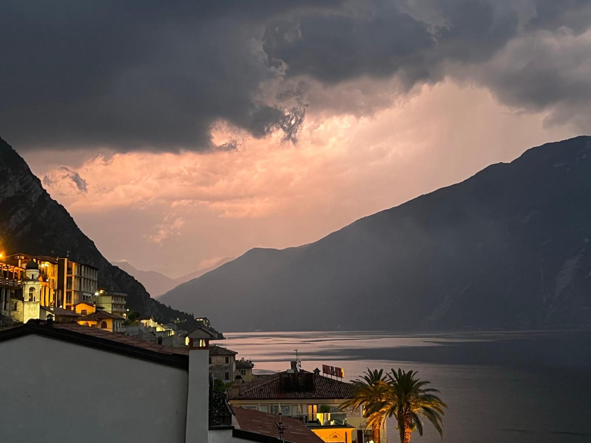 Villa Castello Only Room Limone sul Garda Exterior photo
