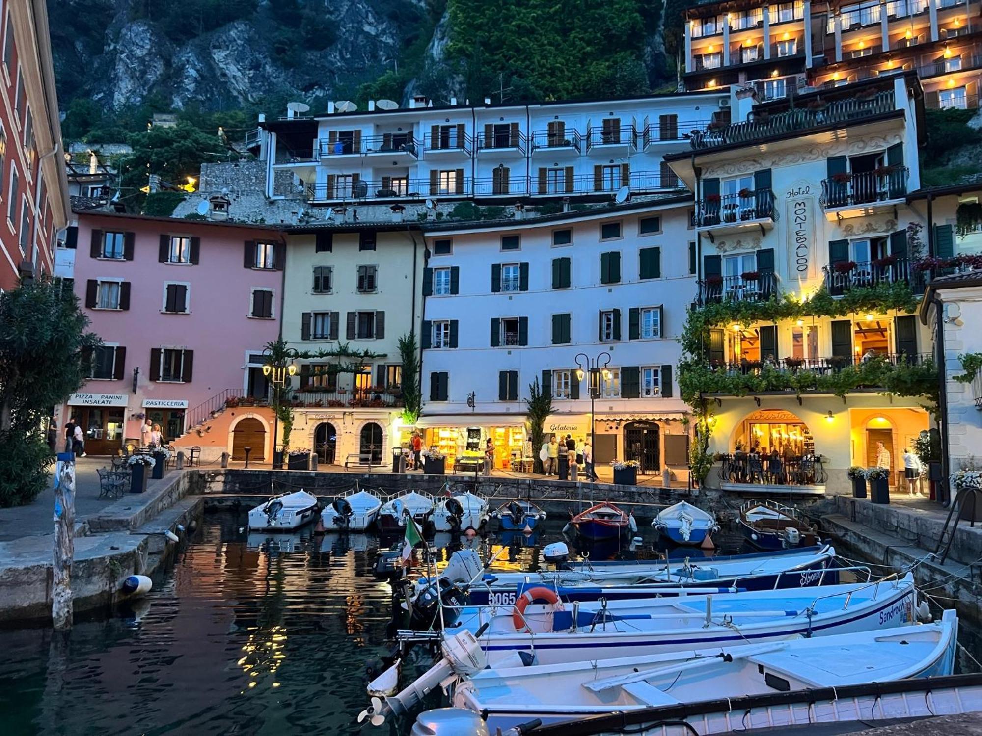Villa Castello Only Room Limone sul Garda Exterior photo